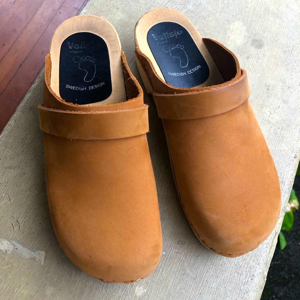 Clogs